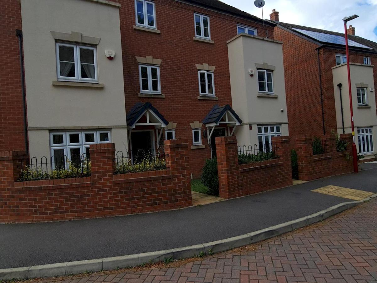 Pass The Keys Well Located Modern 5 Bedroom House Birmingham Exteriér fotografie