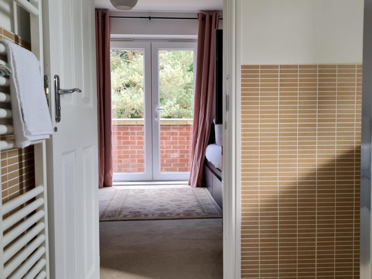 Pass The Keys Well Located Modern 5 Bedroom House Birmingham Exteriér fotografie